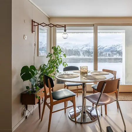 Fjord View In With Free Parking Alesund