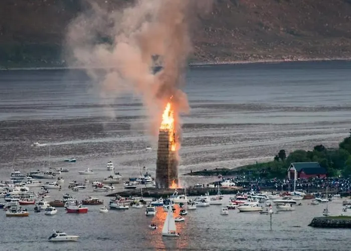 Fjord View In With Free Parking דירה Ålesund