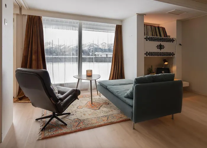 Fjord View In With Free Parking Ålesund